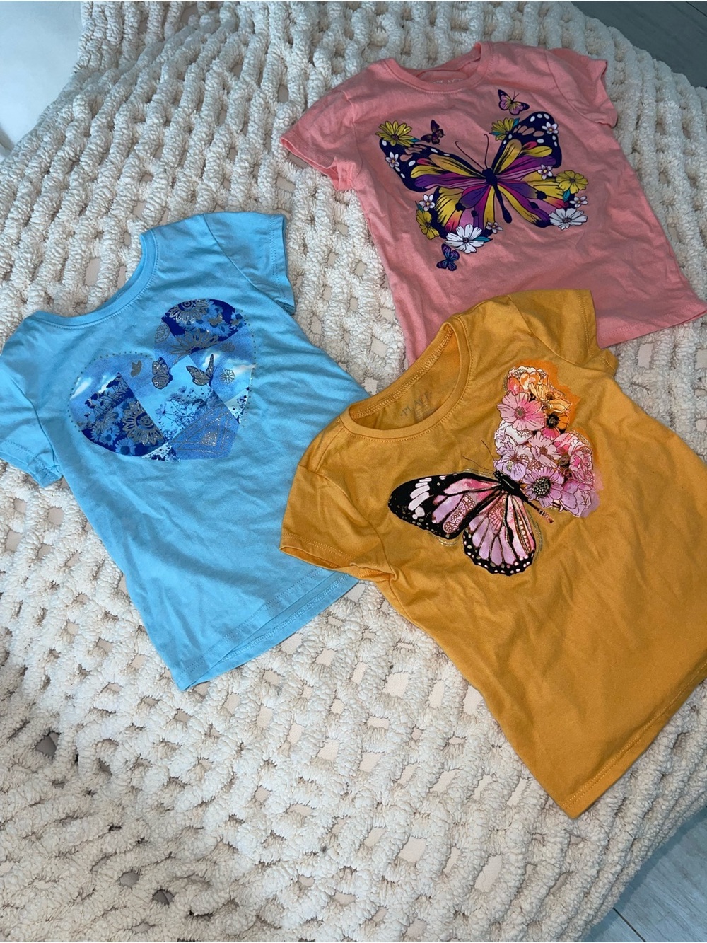 💕🤍Girls' Children’s Place Size 4T Short Sleeve Graphic Tees💕🤍